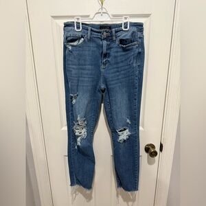 Judy Blue Distressed Boyfriend Jeans in Blue